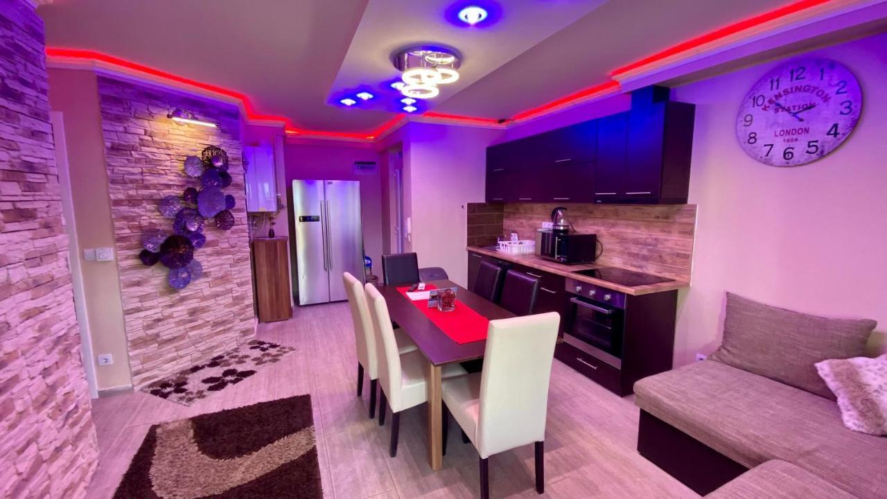 Timi Wellness Apartman Siofok Apartment Екстериор снимка